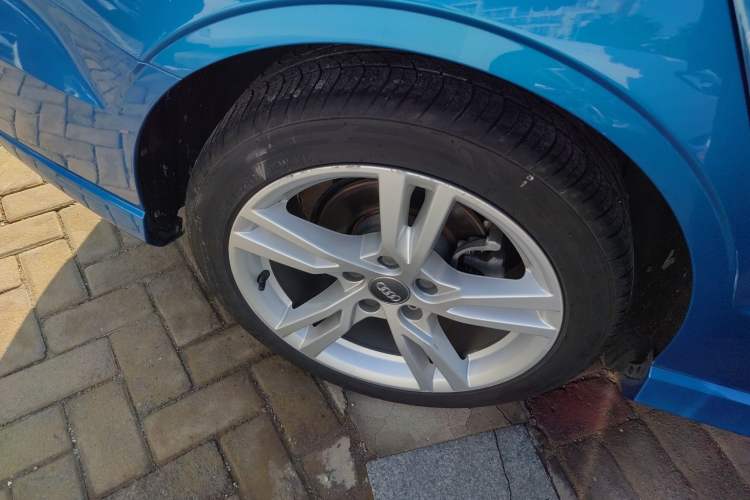 Used Audi A3 2018 30th Anniversary Edition Limousine 35 TFSI Fashion Model Right Rear Wheel Hub