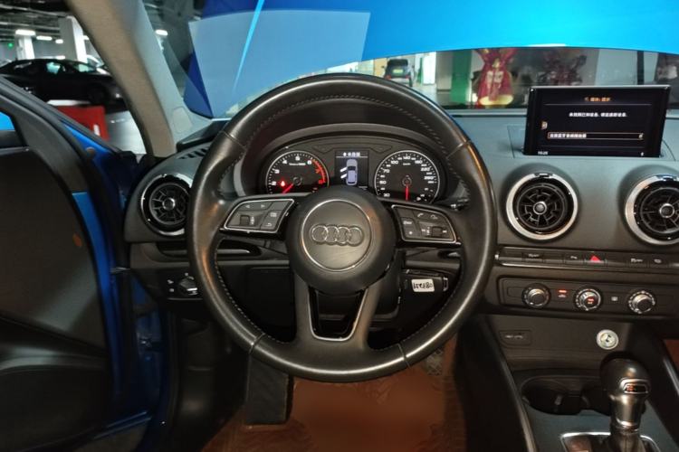 Used Audi A3 2018 30th Anniversary Edition Sportback 35 TFSI Fashion Model Steering Wheel