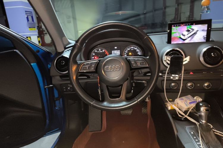 Used Audi A3 2018 30th Anniversary Edition Limousine 35 TFSI Fashion Model Steering Wheel