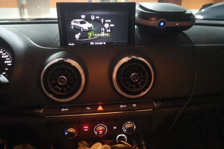 Used Audi A3 2018 30th Anniversary Edition Sportback 35 TFSI Fashion Model Audio And AC Panel