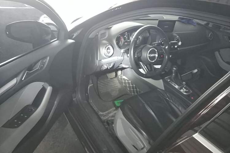 Used Audi A3 2018 30th Anniversary Edition Limousine 35 TFSI Ambition Model Driver Seat