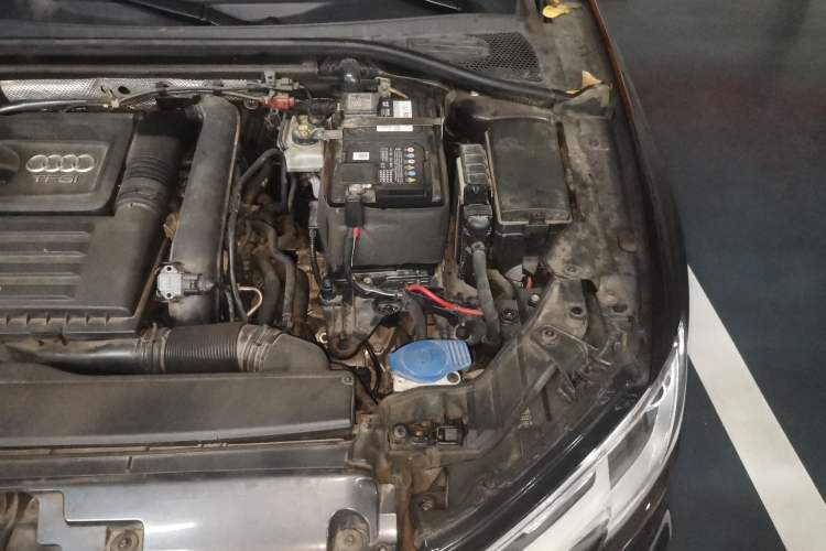 Used Audi A3 2018 30th Anniversary Edition Sportback 35 TFSI Fashion Model Engine Bay Left