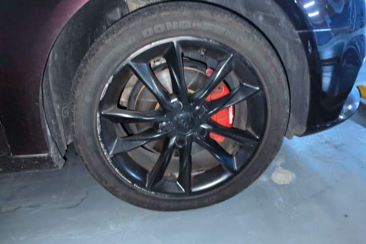 Used Audi A3 2018 30th Anniversary Edition Sportback 35 TFSI Ambition Model Right Front Wheel Hub