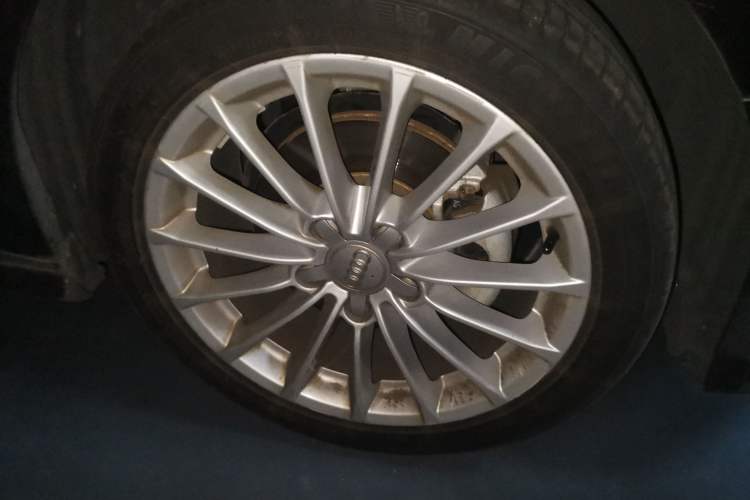 Used Audi A3 2018 30th Anniversary Edition Sportback 35 TFSI Fashion Model Right Front Wheel Hub