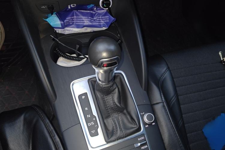 Used Audi A3 2018 30th Anniversary Edition Limousine 35 TFSI Fashion Model Gear Lever