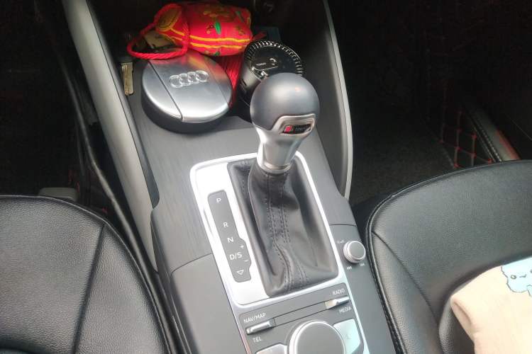 Used Audi A3 2018 30th Anniversary Edition Limousine 35 TFSI Ambition Model Gear Lever