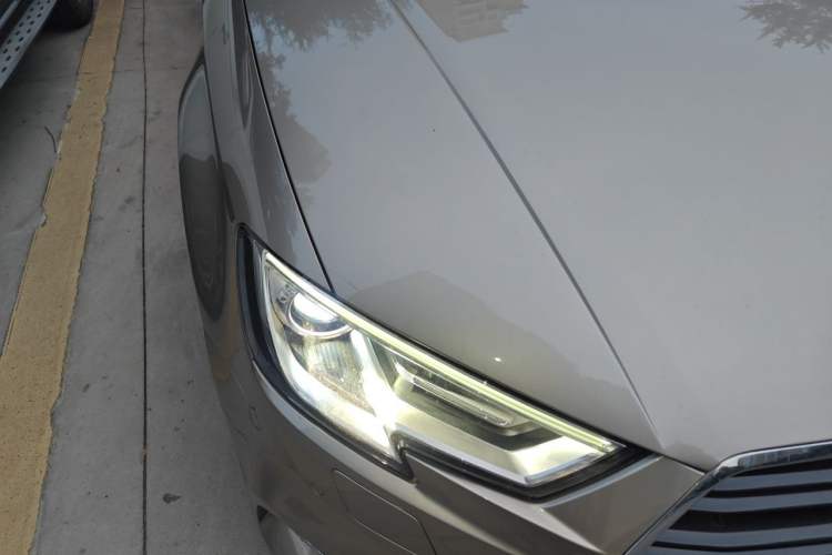 Used Audi A3 2018 30th Anniversary Edition Limousine 35 TFSI Fashion Model Right Front Headlight