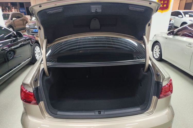 Used Audi A3 2018 30th Anniversary Edition Limousine 35 TFSI Fashion Model Trunk
