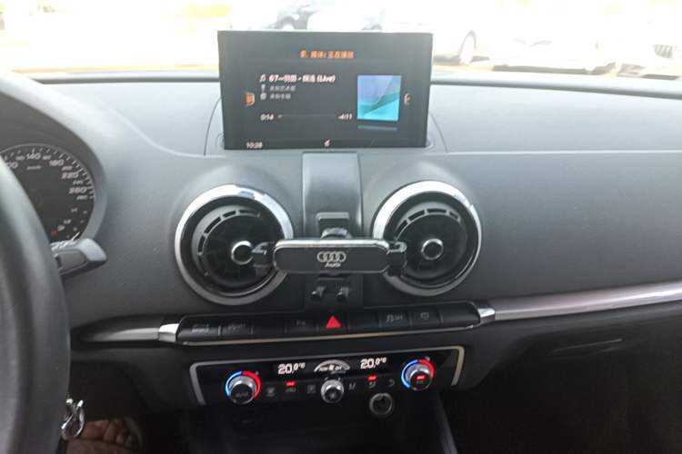 Used Audi A3 2018 30th Anniversary Edition Sportback 35 TFSI Sport Model Audio And AC Panel