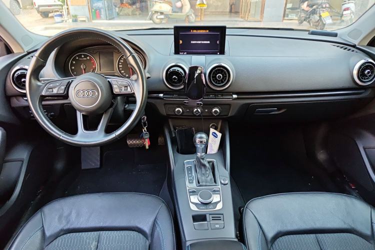 Used Audi A3 2018 30th Anniversary Edition Sportback 35 TFSI Fashion Model Center Console