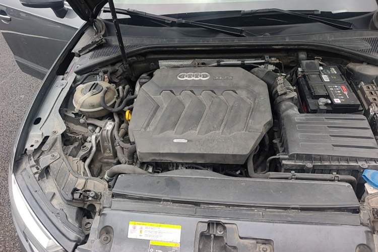 Used Audi A3 2018 30th Anniversary Edition Sportback 40 TFSI Sport Model Engine Bay Right