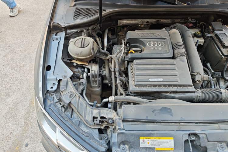 Used Audi A3 2018 30th Anniversary Edition Sportback 35 TFSI Fashion Model Engine Bay Right