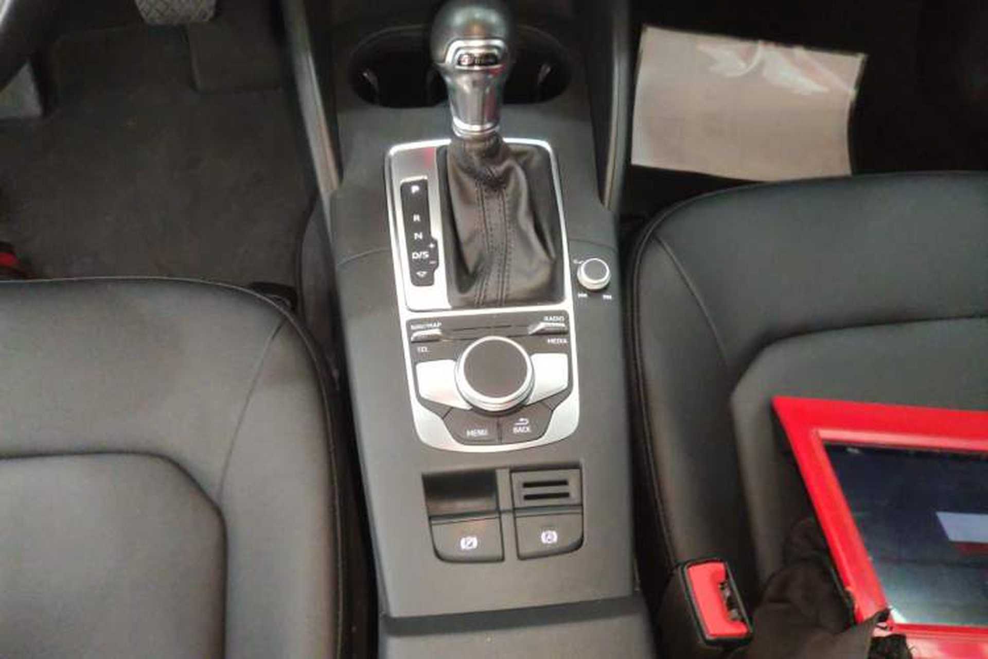 Used Audi A3 2018 30th Anniversary Edition Limousine 35 TFSI Ambition Model Gear Lever