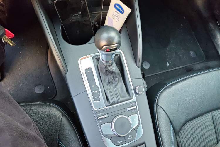 Used Audi A3 2018 30th Anniversary Edition Sportback 35 TFSI Fashion Model Gear Lever