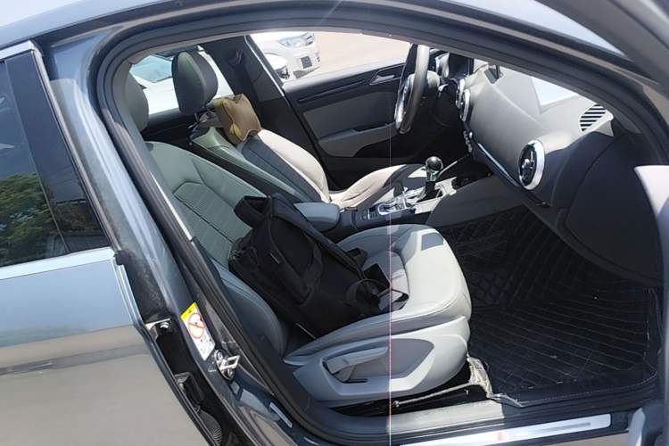 Used Audi A3 2018 30th Anniversary Edition Limousine 35 TFSI Fashion Model Right Front Seat