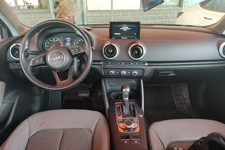 Used Audi A3 2018 30th Anniversary Edition Limousine 35 TFSI Fashion Model Center Console