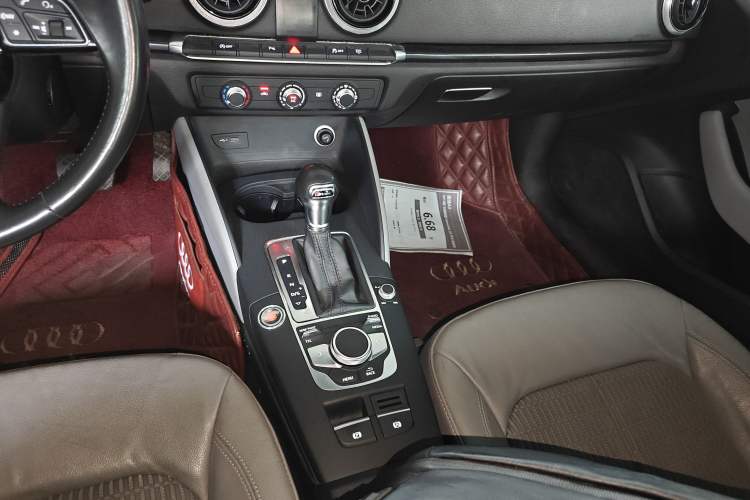 Used Audi A3 2018 30th Anniversary Edition Limousine 35 TFSI Fashion Model Gear Lever