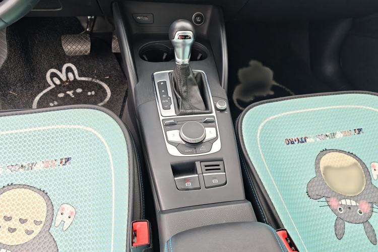 Used Audi A3 2018 30th Anniversary Edition Limousine 35 TFSI Fashion Model Gear Lever