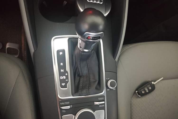 Used Audi A3 2018 30th Anniversary Edition Sportback 35 TFSI Ambition Model Gear Lever