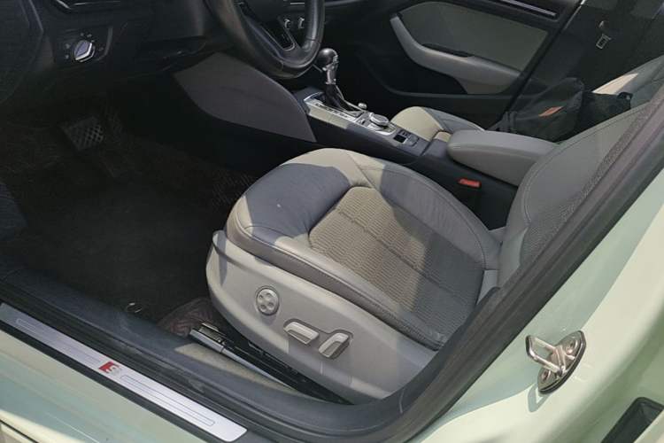 Used Audi A3 2018 30th Anniversary Edition Limousine 35 TFSI Fashion Model Left Front Seat