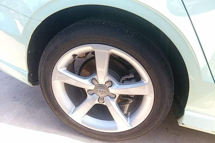 Used Audi A3 2018 30th Anniversary Edition Limousine 35 TFSI Fashion Model Right Rear Wheel Hub