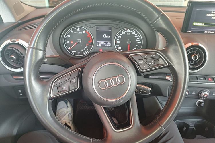 Used Audi A3 2018 30th Anniversary Edition Limousine 35 TFSI Fashion Model Steering Wheel