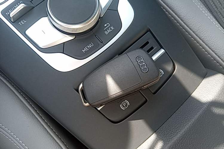 Used Audi A3 2018 30th Anniversary Edition Limousine 35 TFSI Fashion Model Vehicle Key