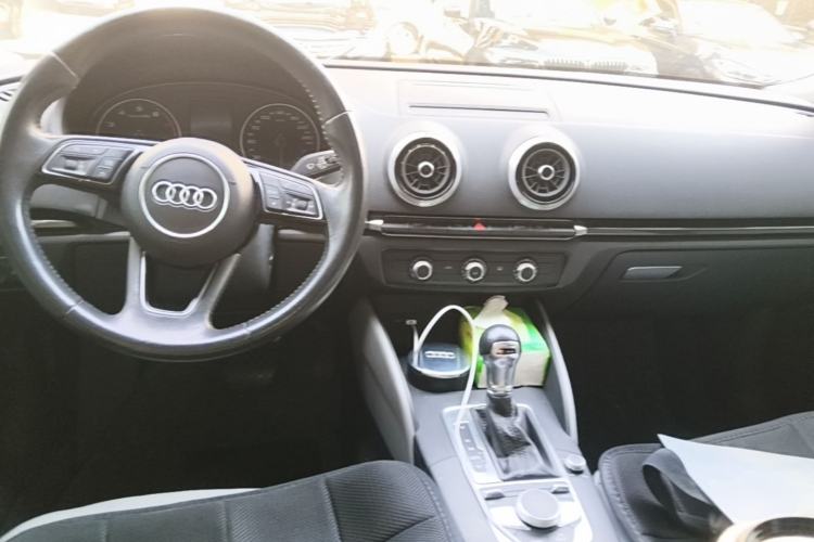 Used Audi A3 2018 30th Anniversary Edition Limousine 35 TFSI Fashion Model Center Console