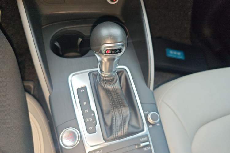 Used Audi A3 2018 30th Anniversary Edition Sportback 35 TFSI Ambition Model Gear Lever