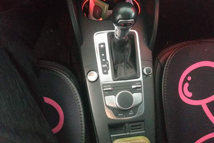 Used Audi A3 2018 30th Anniversary Edition Sportback 35 TFSI Ambition Model Gear Lever