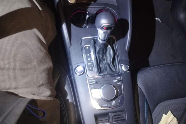 Used Audi A3 2018 30th Anniversary Edition Limousine 35 TFSI Fashion Model Gear Lever