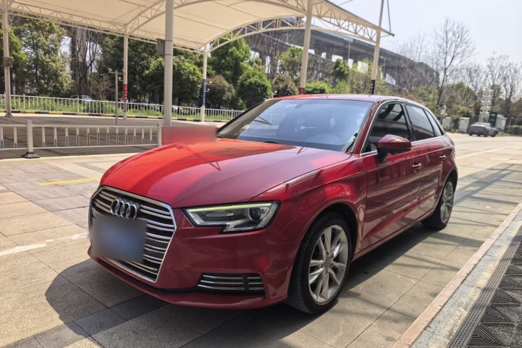 Used Audi A3 2018 30th Anniversary Edition Sportback 35 TFSI Ambition Model Guazi used car, China used car export, Used car for sale, Used cars, Cheapest cars for sale