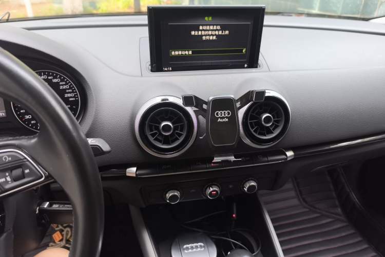 Used Audi A3 2018 30th Anniversary Edition Sportback 35 TFSI Sport Model Audio And AC Panel