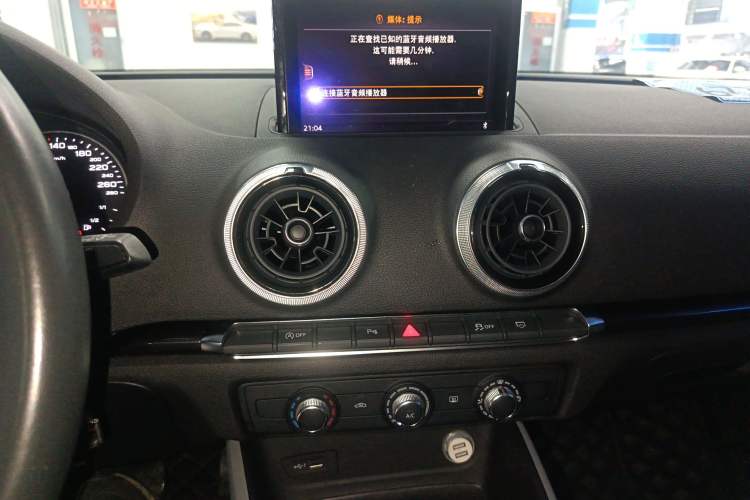 Used Audi A3 2018 30th Anniversary Edition Sportback 35 TFSI Fashion Model Audio And AC Panel
