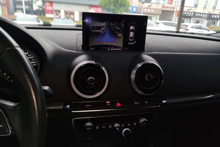 Used Audi A3 2018 30th Anniversary Edition Limousine 35 TFSI Style Model Audio And AC Panel