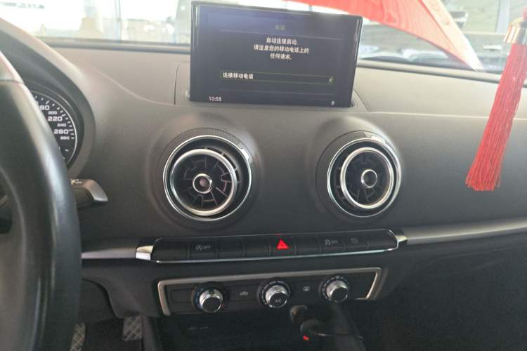 Used Audi A3 2018 30th Anniversary Edition Sportback 35 TFSI Ambition Model Audio And AC Panel