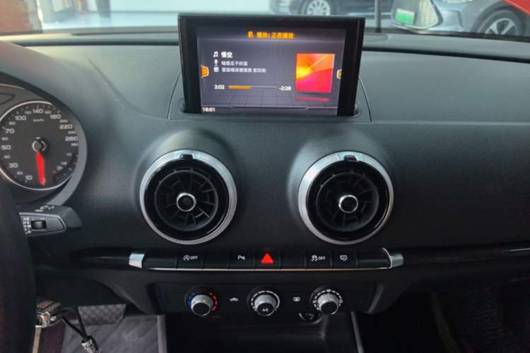 Used Audi A3 2018 30th Anniversary Edition Limousine 35 TFSI Fashion Model Audio And AC Panel