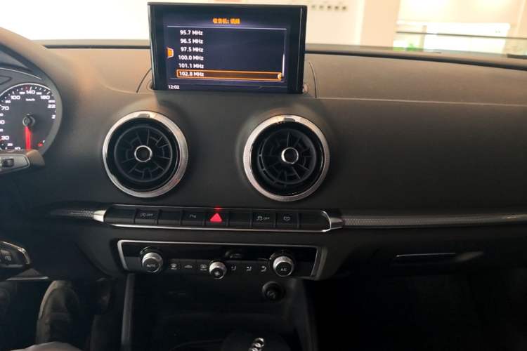 Used Audi A3 2018 30th Anniversary Edition Limousine 35 TFSI Style Model Audio And AC Panel