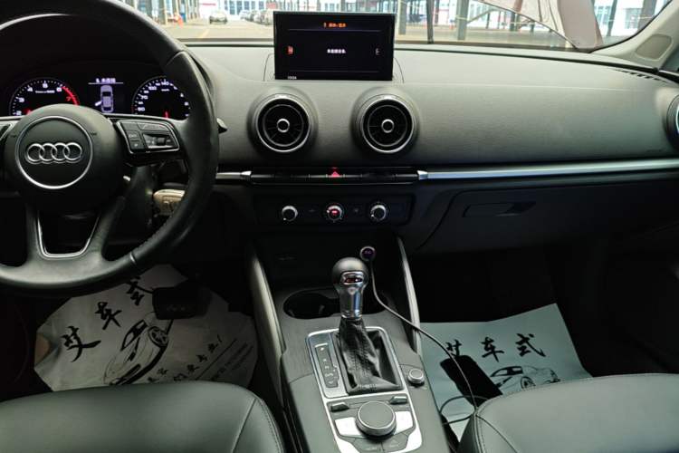 Used Audi A3 2018 30th Anniversary Edition Limousine 35 TFSI Ambition Model Audio And AC Panel