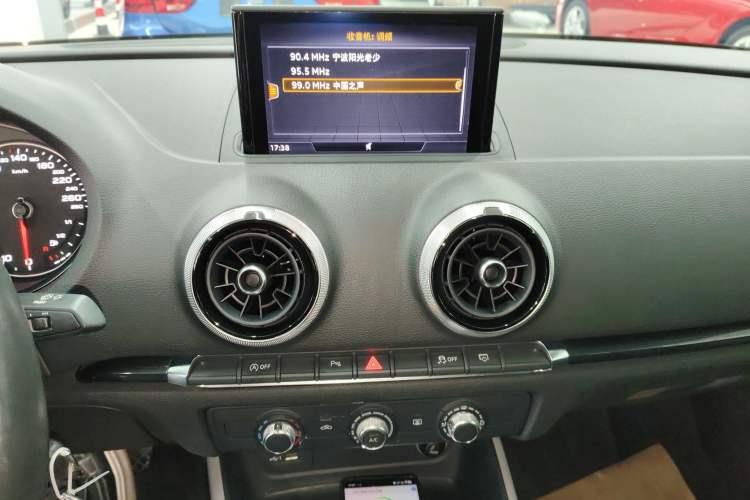Used Audi A3 2018 30th Anniversary Edition Limousine 35 TFSI Fashion Model Audio And AC Panel