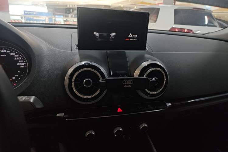 Used Audi A3 2018 30th Anniversary Edition Sportback 35 TFSI Fashion Model Audio And AC Panel