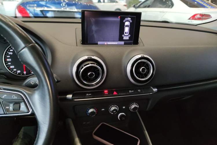 Used Audi A3 2018 30th Anniversary Edition Limousine 35 TFSI Fashion Model Audio And AC Panel