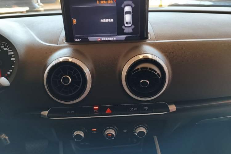 Used Audi A3 2018 30th Anniversary Edition Limousine 35 TFSI Fashion Model Audio And AC Panel