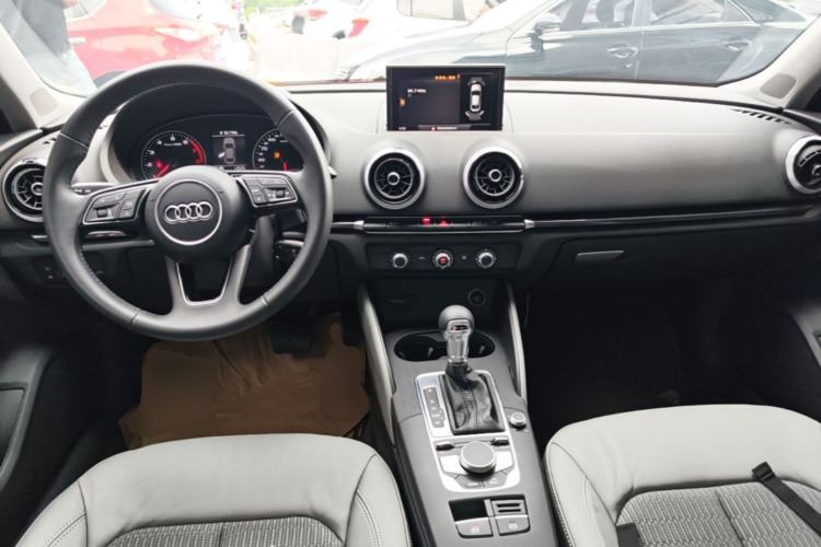 Used Audi A3 2018 30th Anniversary Edition Limousine 35 TFSI Fashion Model Center Console