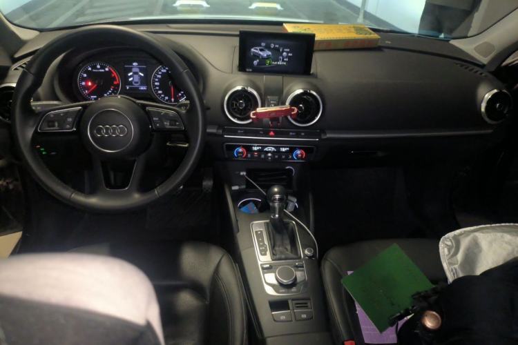 Used Audi A3 2018 30th Anniversary Edition Limousine 35 TFSI Style Model Center Console