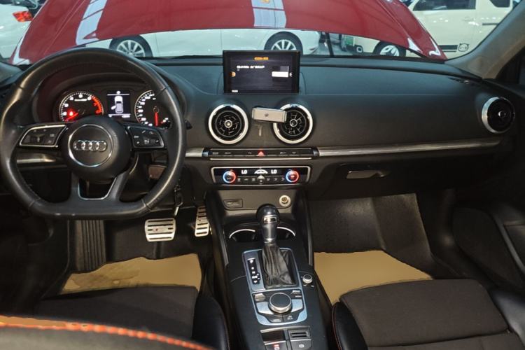 Used Audi A3 2018 30th Anniversary Edition Sportback 35 TFSI Sport Model Center Console