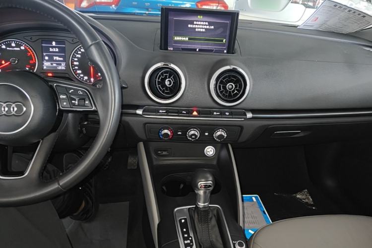 Used Audi A3 2018 30th Anniversary Edition Sportback 35 TFSI Fashion Model Center Console