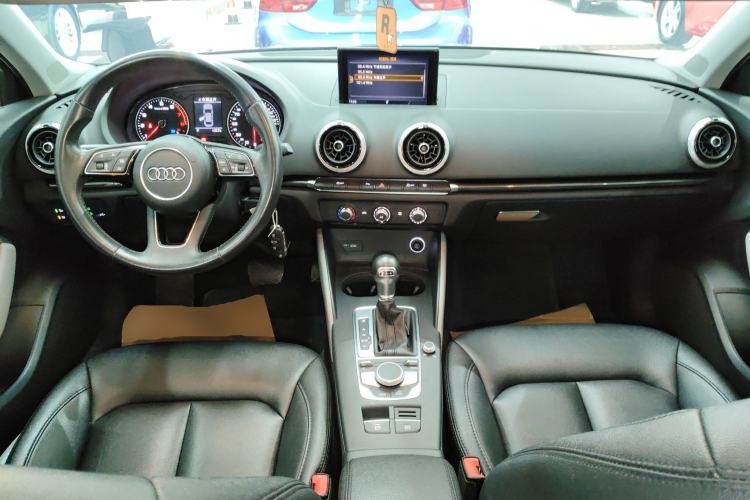 Used Audi A3 2018 30th Anniversary Edition Limousine 35 TFSI Fashion Model Center Console
