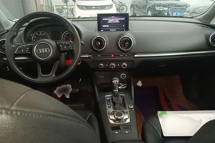Used Audi A3 2018 30th Anniversary Edition Sportback 35 TFSI Ambition Model Center Console
