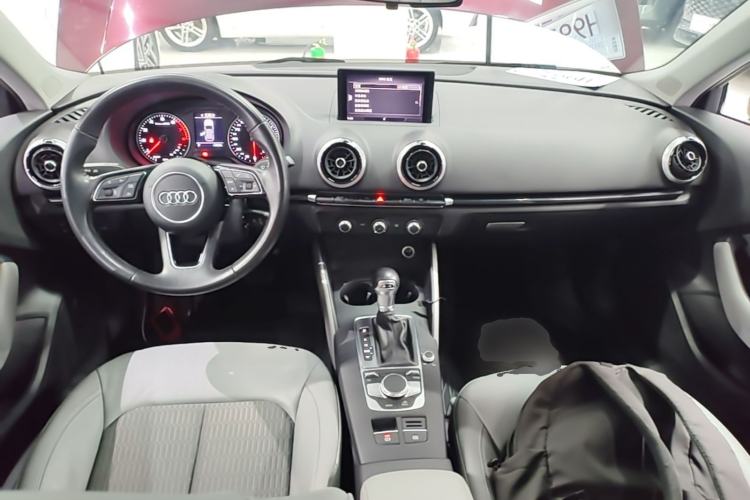 Used Audi A3 2018 30th Anniversary Edition Sportback 35 TFSI Fashion Model Center Console